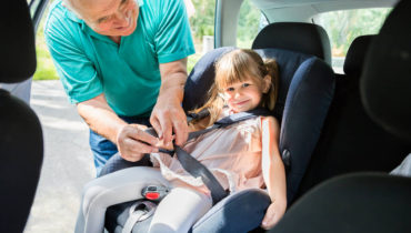 Seggiolini in auto, le regole del 2017 ecco cosa cambia